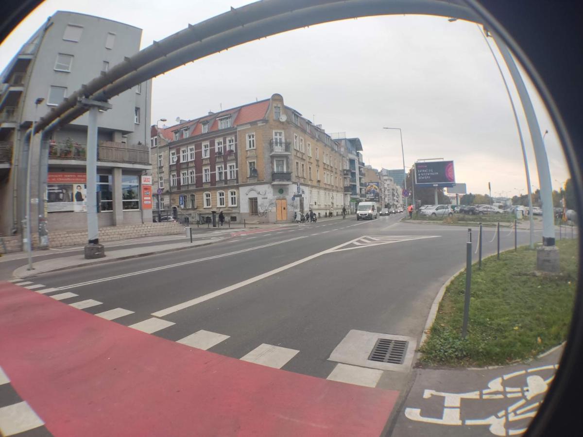 3030 Jana Spychalskiego 32 - Tanie Pokoje W Apartamencie - Samodzielne Zameldowanie - Self Check In Poznan Exterior photo