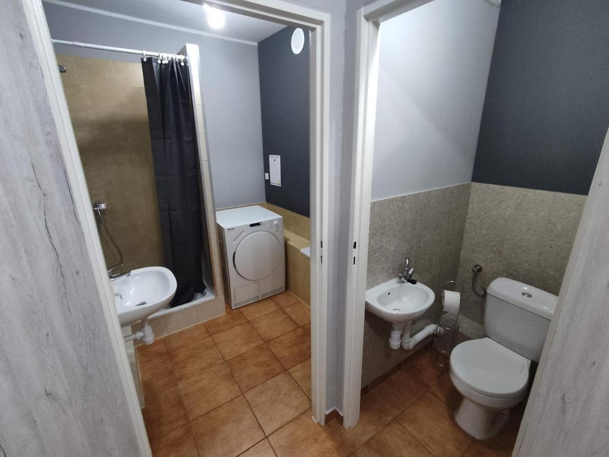 3030 Jana Spychalskiego 32 - Tanie Pokoje W Apartamencie - Samodzielne Zameldowanie - Self Check In Poznan Exterior photo