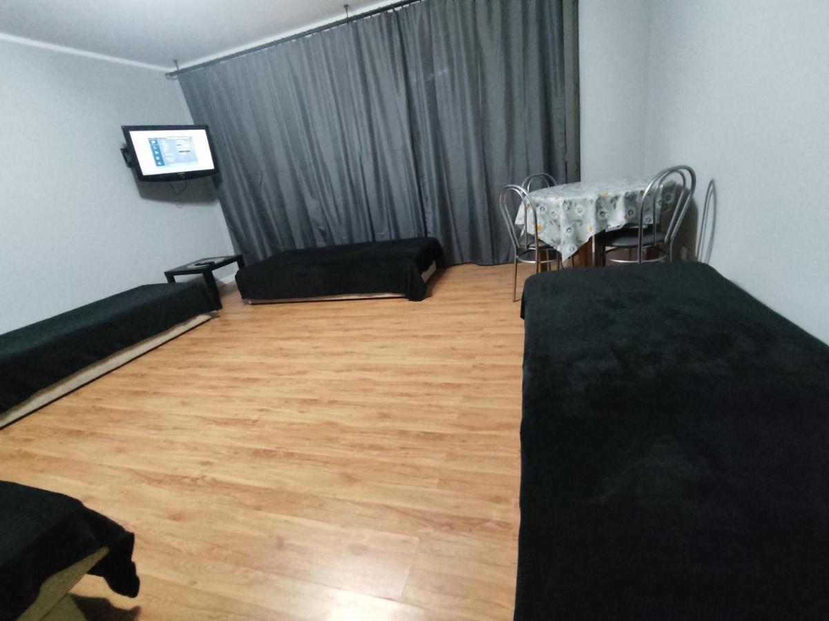 3030 Jana Spychalskiego 32 - Tanie Pokoje W Apartamencie - Samodzielne Zameldowanie - Self Check In Poznan Exterior photo